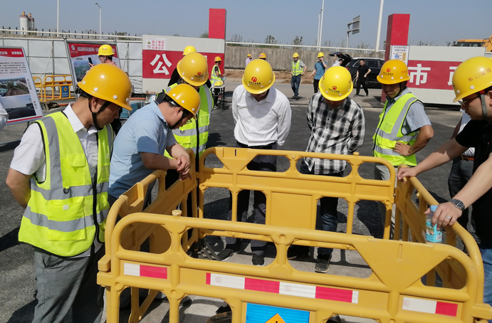 南昌市政建設集團組織到南昌高鐵東站新區(qū)交通路網工程觀摩學習