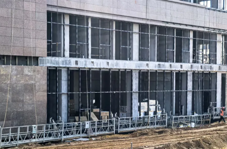 南昌市政建設(shè)集團(tuán)有限公司緊急開展強(qiáng)對流天氣專項(xiàng)安全檢查，全面排查設(shè)備加固、用電安全、排水防澇及應(yīng)急物資，筑牢極端天氣施工安全防線